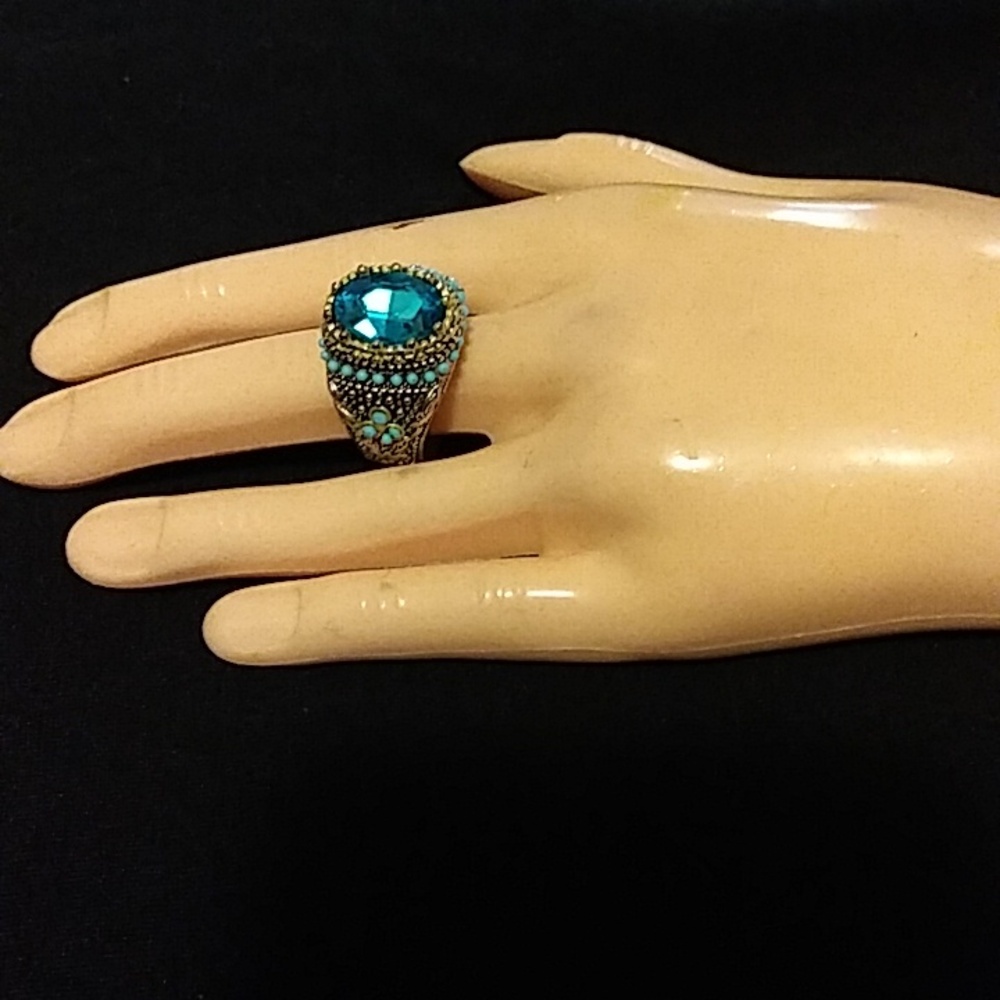 Female jewelry ring